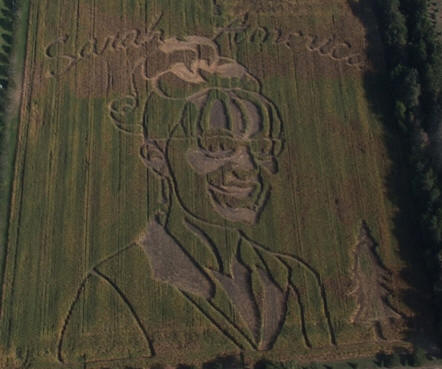 sarah palin corn maze